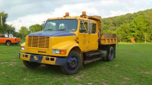 1998 International Harvester 4700 T444E