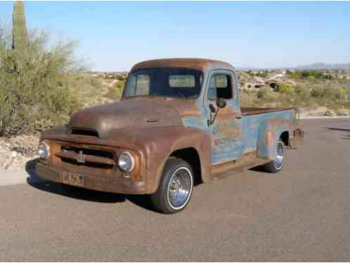 International Harvester R110 1/2 (1953)