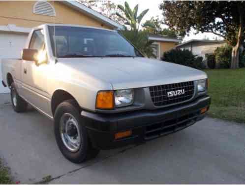 Isuzu pickup s (1993)