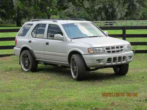 Isuzu Rodeo LS (2000)