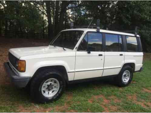 Isuzu Trooper 11 (1986)