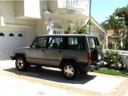 1991 Isuzu Trooper