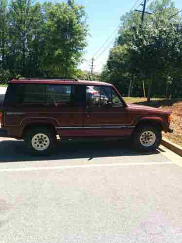 1986 Isuzu Trooper