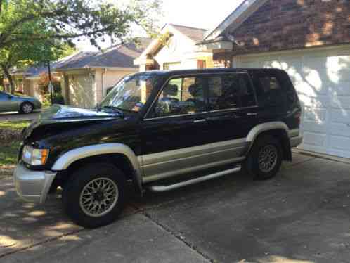 Isuzu Trooper LE (1999)