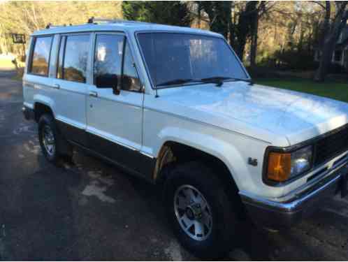 1991 Isuzu Trooper LS