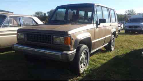 1990 Isuzu Trooper