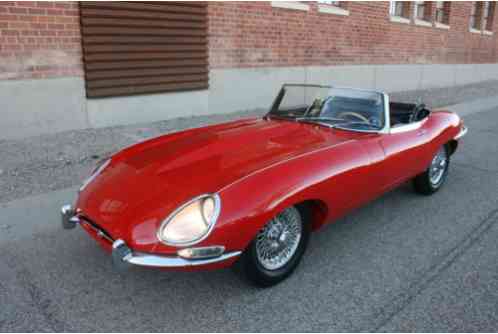 Jaguar E-Type 3. 8 CONVERTIBLE (1964)