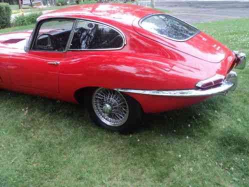 Jaguar E-Type XKE (1966)