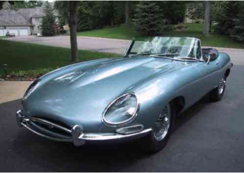 Jaguar E-Type (1965)