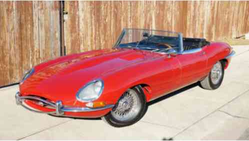 Jaguar E-Type XKE SERIES I (1966)