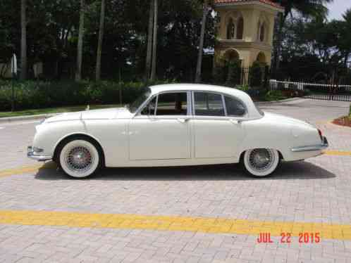 Jaguar 3. 8S Saloon (1964)