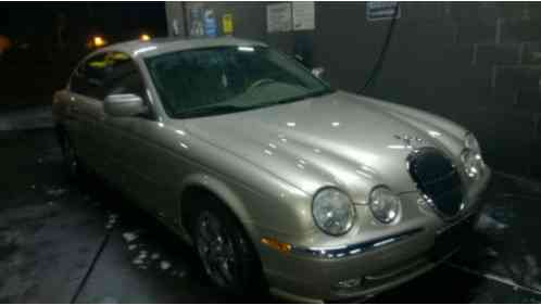 Jaguar S-Type (2000)