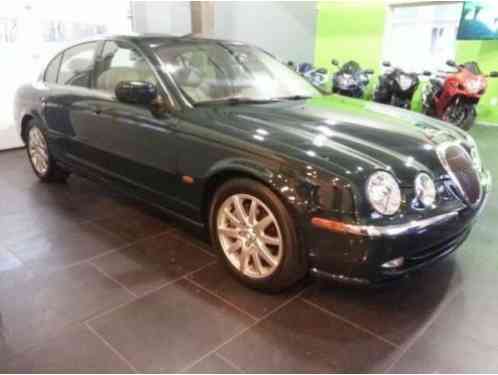 Jaguar S-Type 4. 0 -- LIKE NEW (2000)