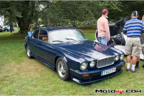 Jaguar XJ12 (1975)