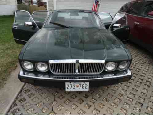 Jaguar XJ6 Base Sedan (1989)