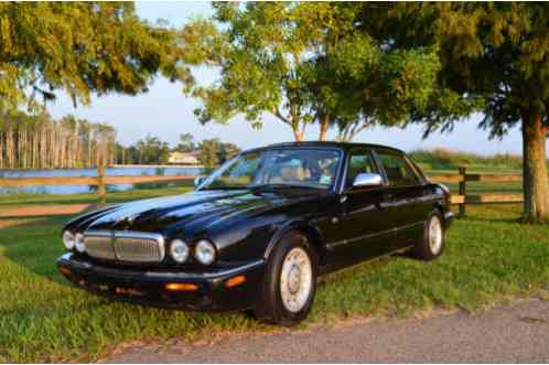 Jaguar XJ8 (1998)