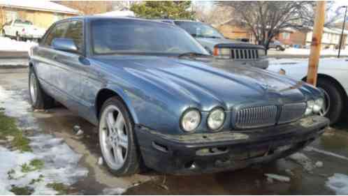 1999 Jaguar XJ8 Base