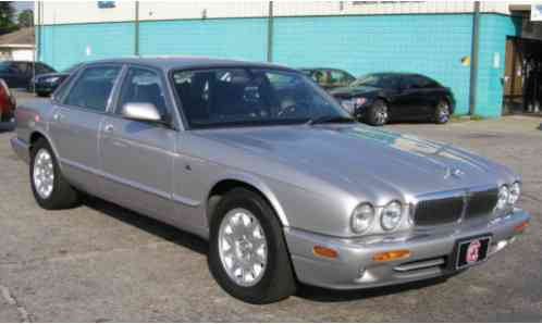 2003 Jaguar XJ8