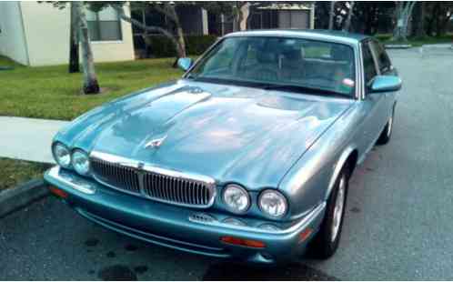 2002 Jaguar XJ8