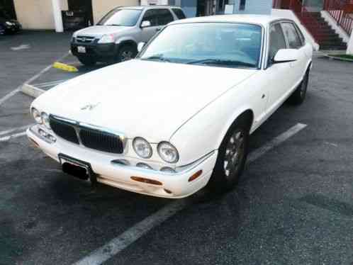 Jaguar XJ8 LOW MILES* (1998)