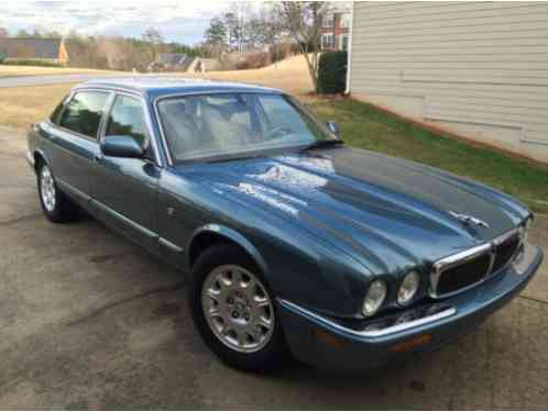 Jaguar XJ8 PRISTINE!! (2000)