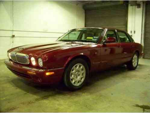 Jaguar XJ8 Sedan (2002)