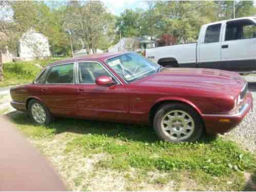 Jaguar XJ8 Sedan (2002)