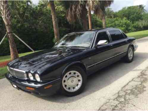 1999 Jaguar XJ8 Vanden Plas