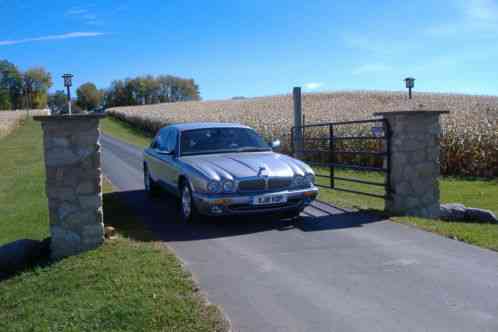 Jaguar XJ8 VDP/LWB (2001)