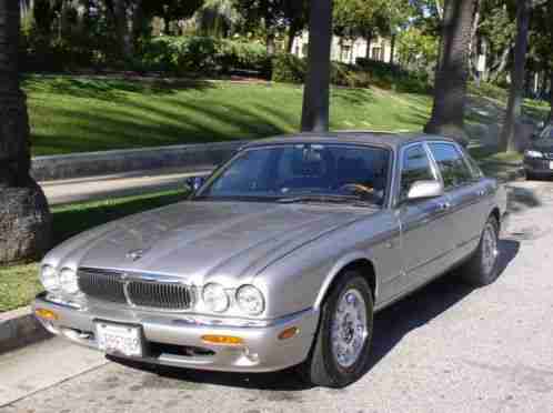 Jaguar XJ8 XJ8 (1998)