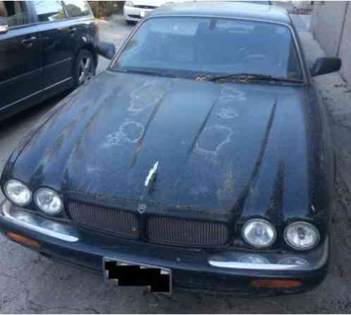 Jaguar XJR (2000)