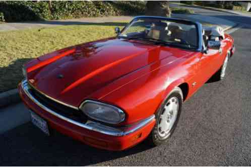 Jaguar XJS 4. 0L CONVERTIBLE WITH (1996)