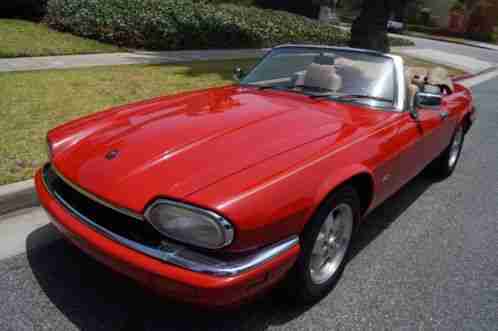 Jaguar XJS 4. 0L CONVERTIBLE WITH (1995)