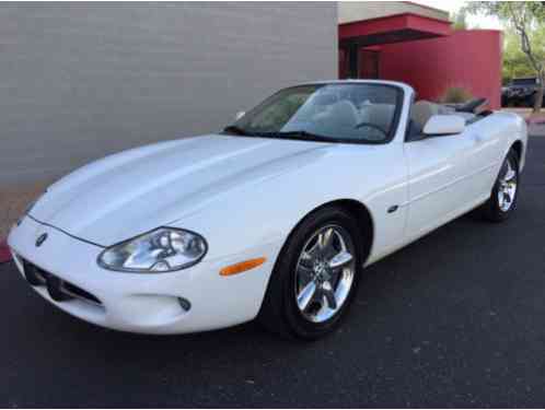 Jaguar XK (1998)