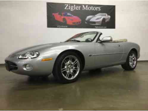 Jaguar XK Convertible clean carfax (2002)