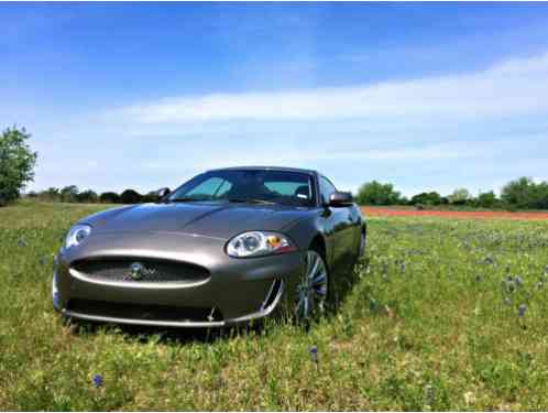 Jaguar XK Portfolio (2010)