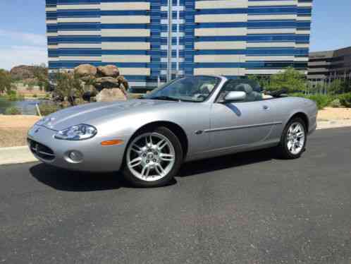 Jaguar XK XK8 CONVERTIBLE (2002)