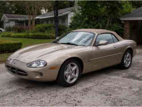 Jaguar XK8 (1998)