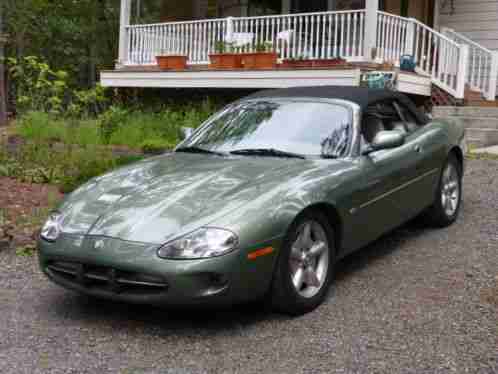 Jaguar XK8 (1999)