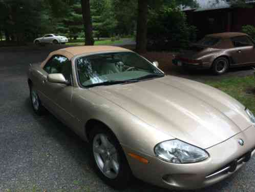 Jaguar XK8 (1999)