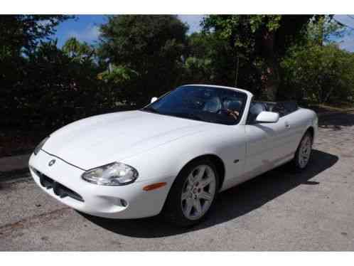 Jaguar XK8 (2000)