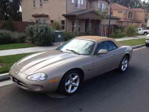 Jaguar XK8 (2000)