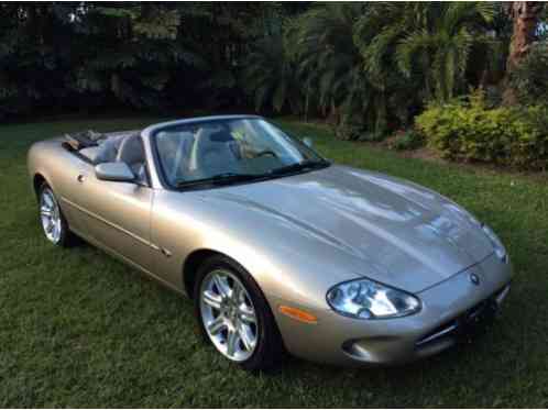 Jaguar XK8 (2000)