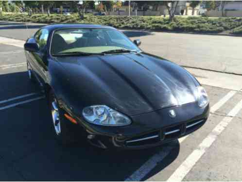 1997 Jaguar XK8 COUPE