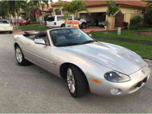 2003 Jaguar XKR