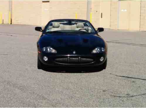 Jaguar XKR CONVERTIBLE V8 (2004)