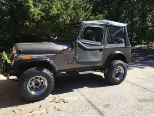 Jeep CJ (1985)