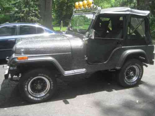 Jeep CJ (1974)