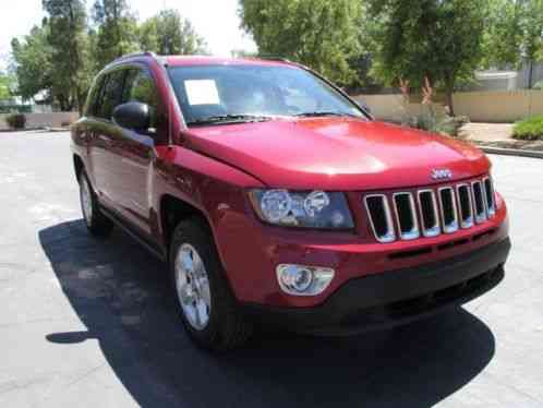 Jeep Compass Sport FWD 2. 0 I4 (2014)