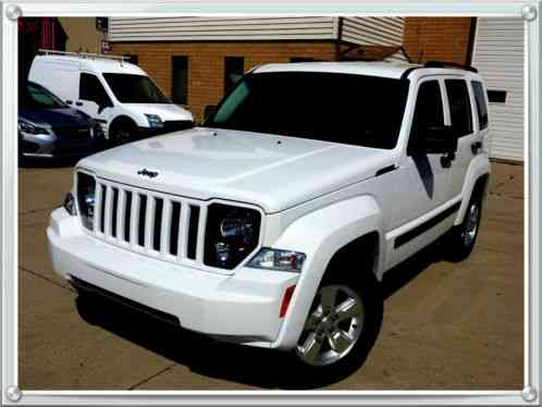 Jeep Liberty Sport (2011)